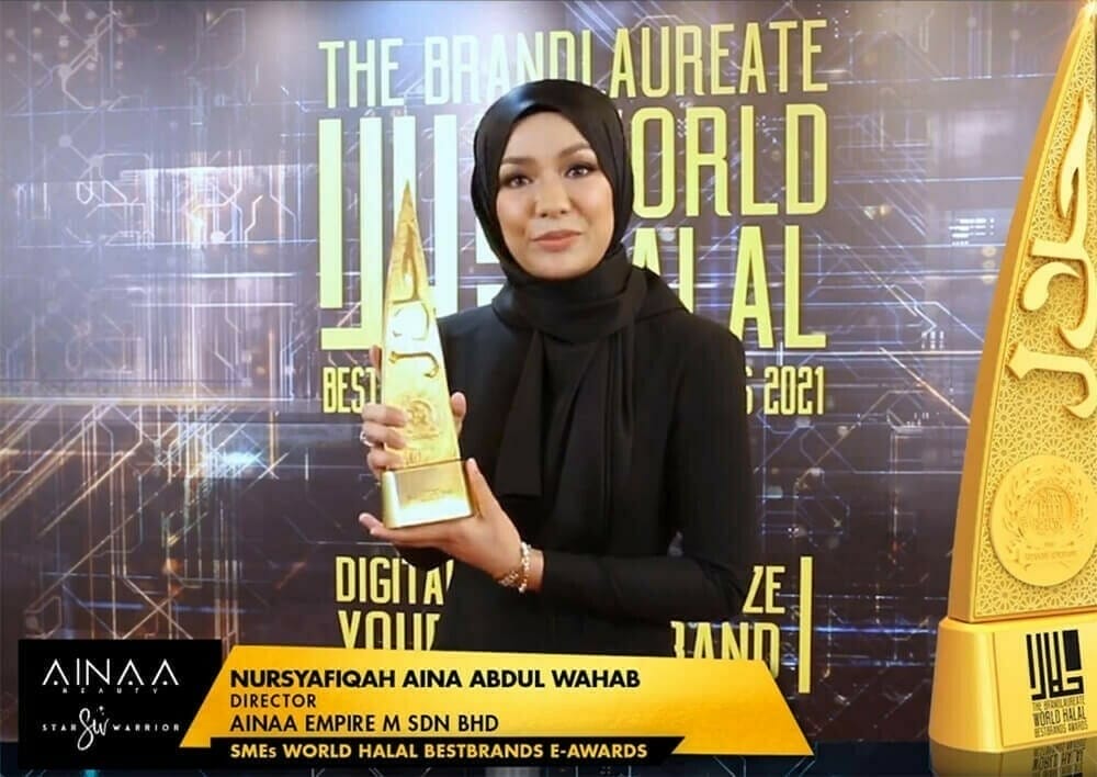 ainaa beauty brand laurette sme world halal brand award.jpg
